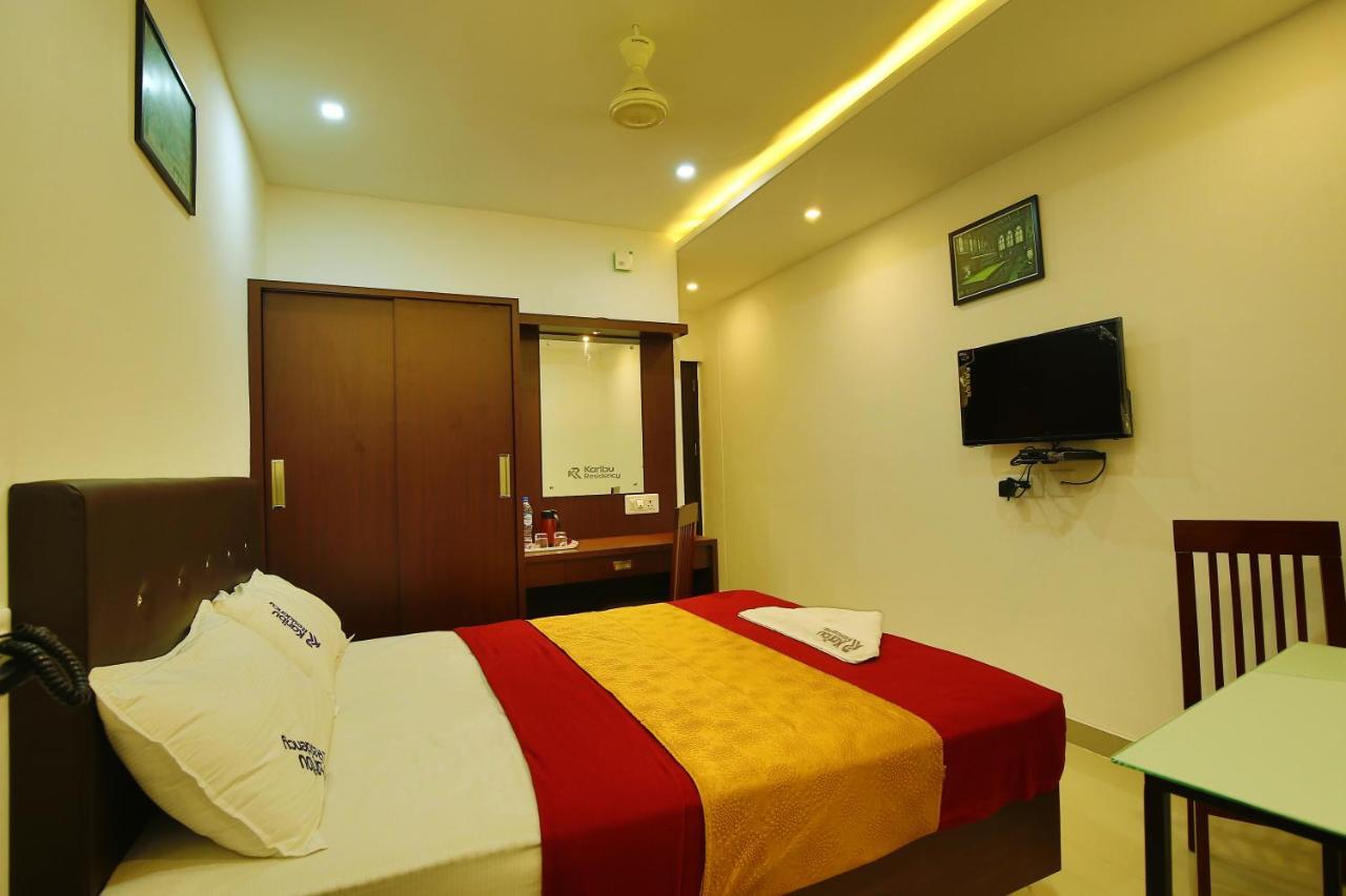 Karibu Residency Hotel Malappuram Buitenkant foto